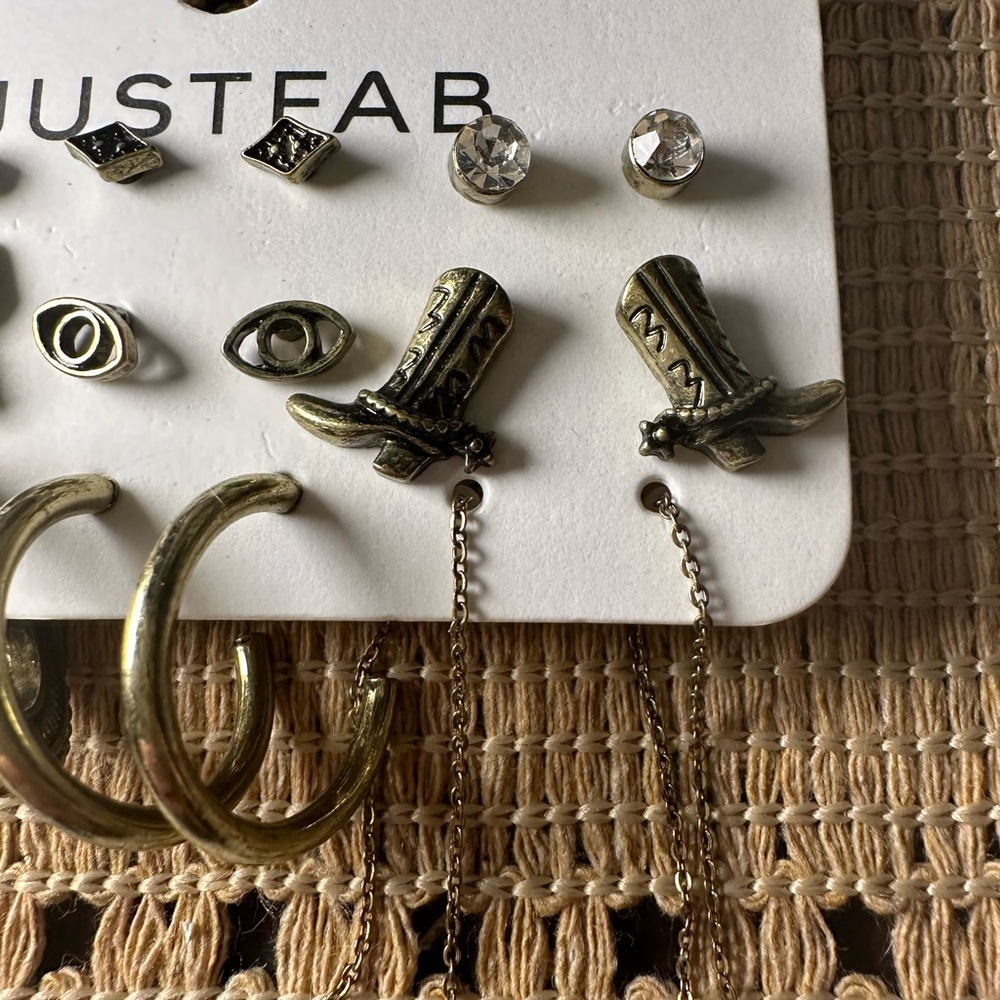 Set of Nine Antique Gold Tone Earrings - Picture 15 of 16